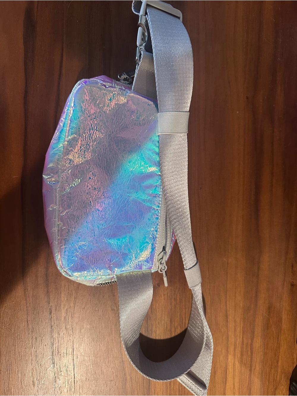 Lululemon Belt bag - Iridescent Crossbody - Silver - Picture 3 of 3